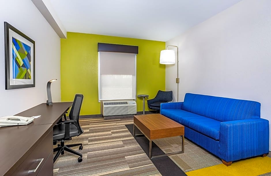 Holiday Inn Express & Suites Morristown
