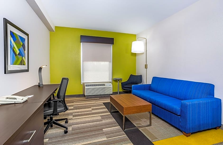 Holiday Inn Express & Suites Morristown, an IHG Hotel