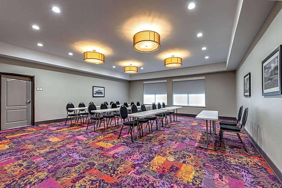 La Quinta Inn & Suites by Wyndham Tyler-University Area