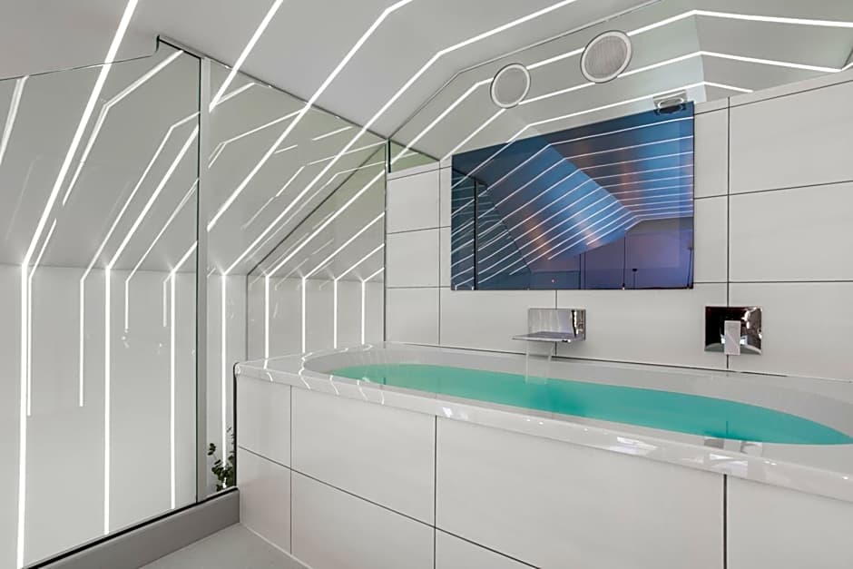 Aphrodites Group - Luxury Hot Tub Suites in Central Lake District!