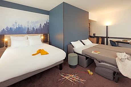 Superior Queen Room with Sofa