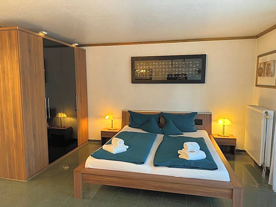 Schloss Kirchham Appartement - & Wellnessanlage