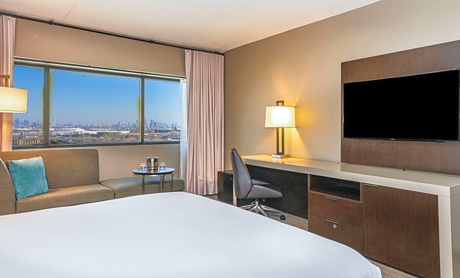DoubleTree by Hilton Hotel Newark Airport