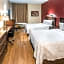 Red Roof Inn PLUS+ Long Island - Garden City