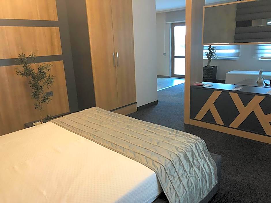 Kalevera Hotel