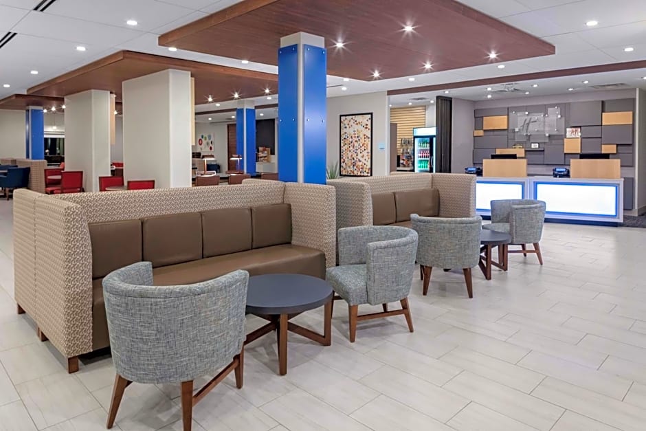 Holiday Inn Express And Suites Madison By IHG
