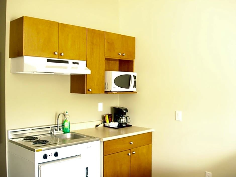 Days Inn by Wyndham Chetwynd