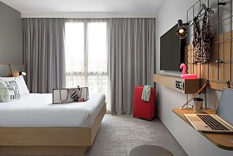 Moxy Sleeper, Guest Room, 1 Queen, Courtyard View