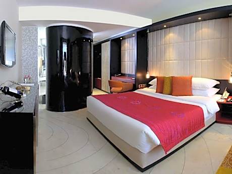 Luxury King Room