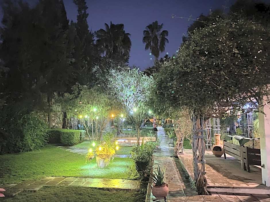 Magnolias Jardin & Boutique Suites