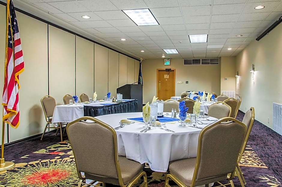 Grand Idaho Inn & Suites – Pocatello, ID