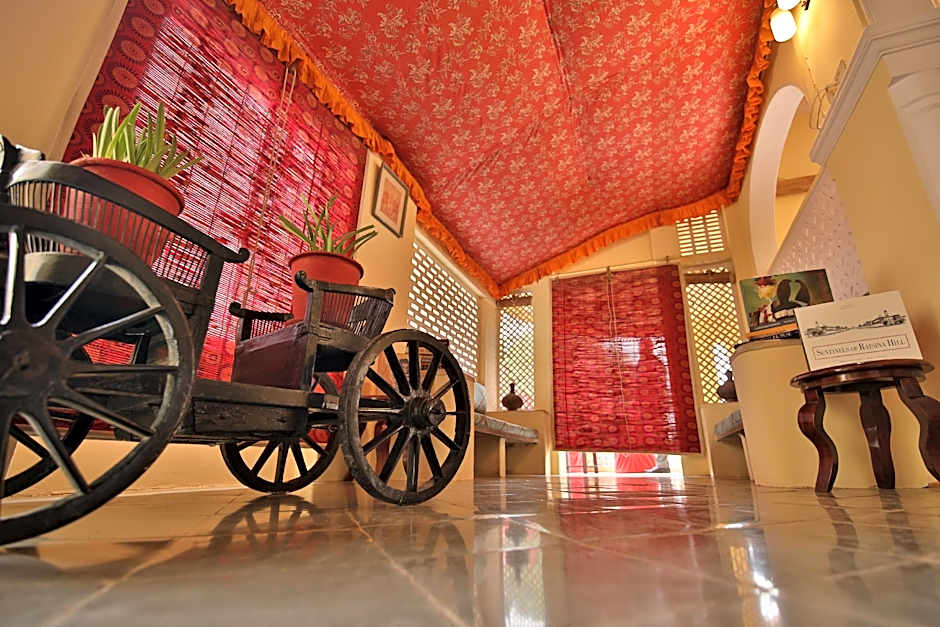 Roop Niwas Kothi Hotel