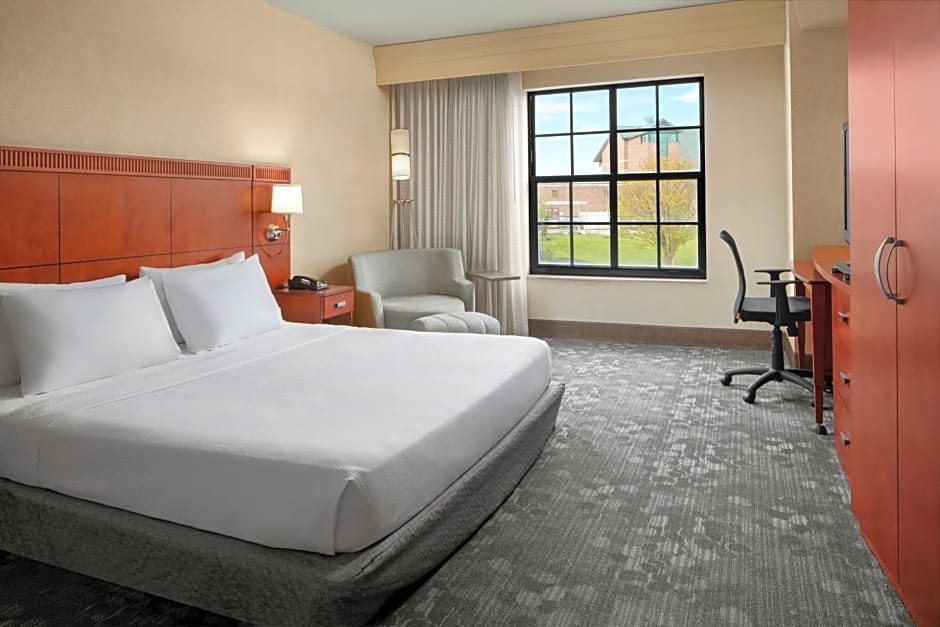 Courtyard by Marriott Aberdeen At Ripken Stadium