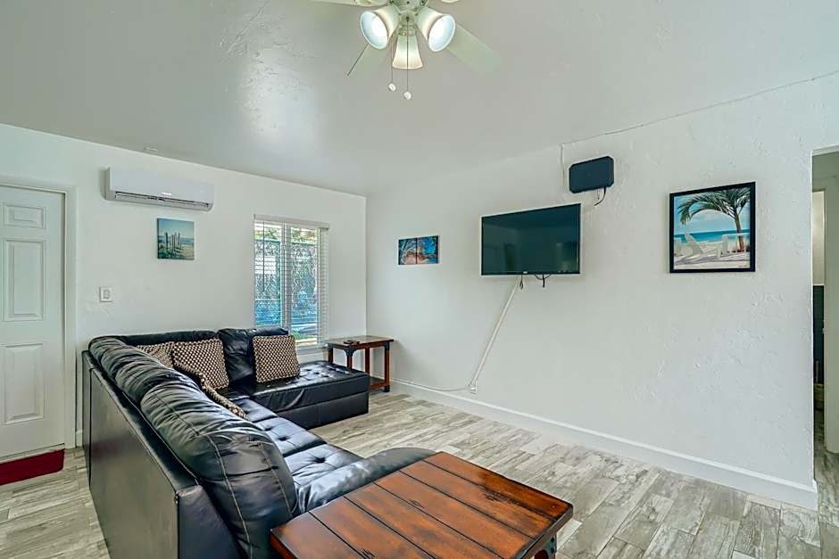 Singer Island Stunner 2 BR