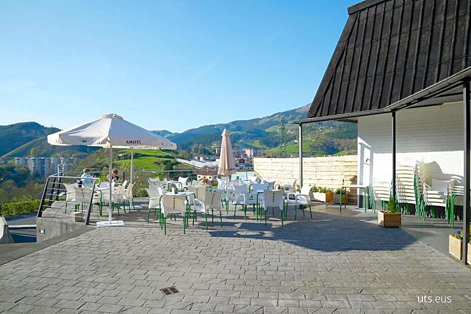 ABARAXKA HOSTEL Disfruta la Vía Verde del Urola hasta la Playa - Naturaleza Montañas y Riqueza Cultural