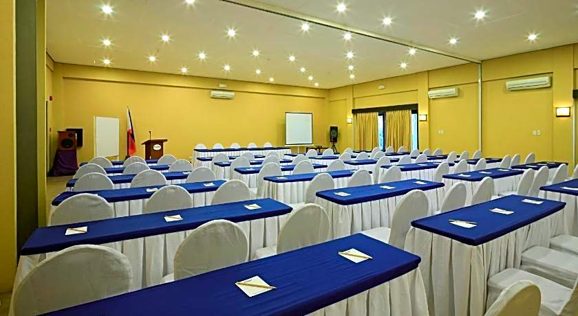 Microtel by Wyndham Davao