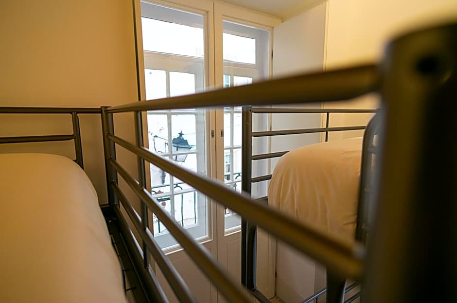 Change The World Hostels - Coimbra - Almedina