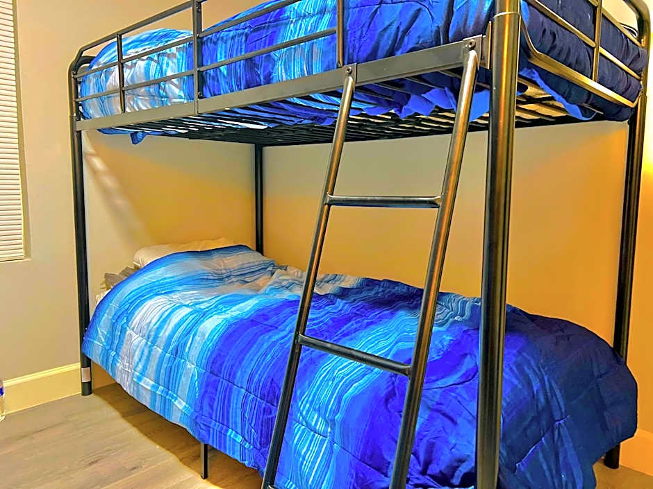 STOP Inn STAY HOSTEL