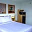 Airport Waterfront Inn