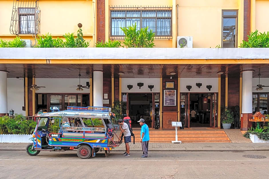 Pakse Hotel & Restaurant