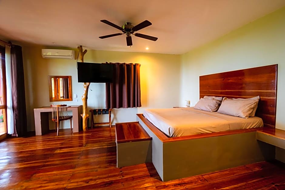 Nakabalo Guesthouse & Restaurant