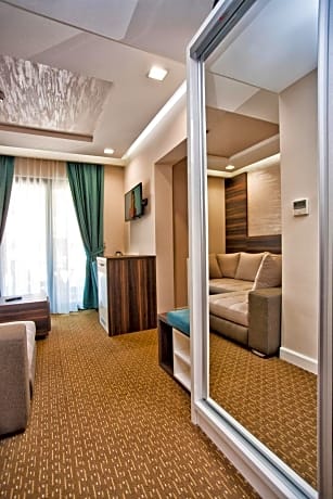 Special Offer - Suite with Family package