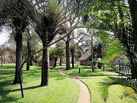 Shumba Safari Bush Camp