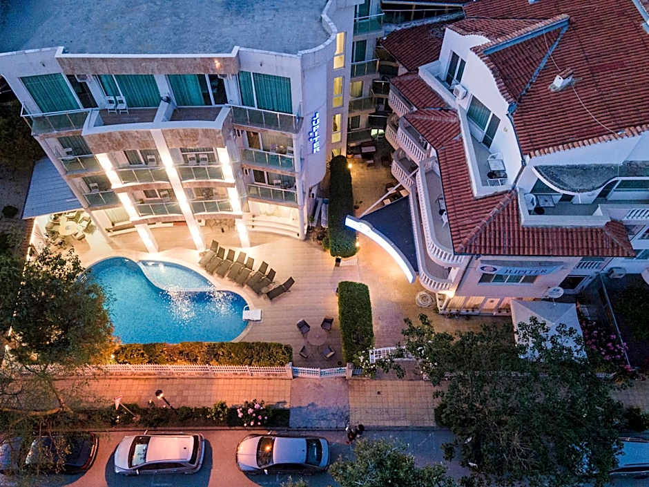 Jupiter 1 Family Hotel