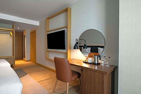 King Family Connecting Room with Sofa Bed