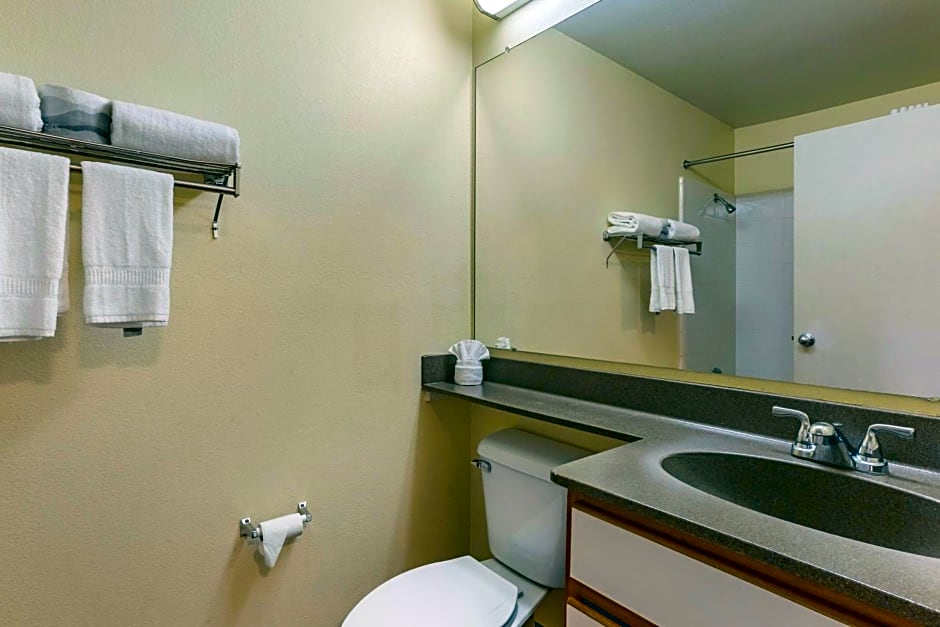 Suburban Studios Albuquerque Midtown - University