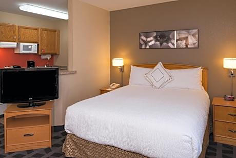 Studio, 1 Queen Bed with Sofa bed (1 Queen Bed and 1 Double Sofa Bed)