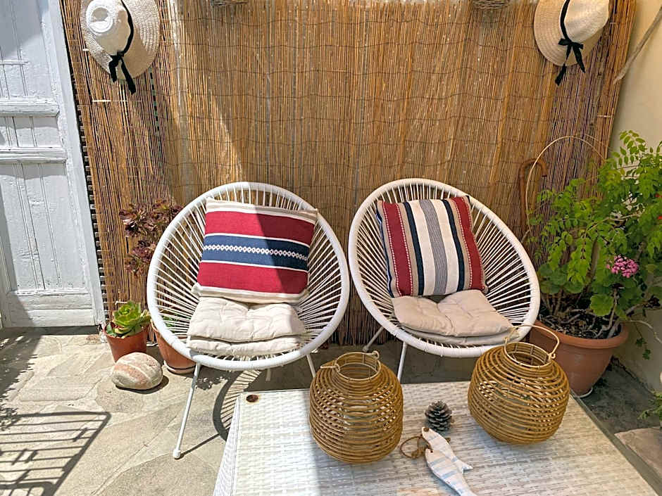 Stratos ArtDeco House