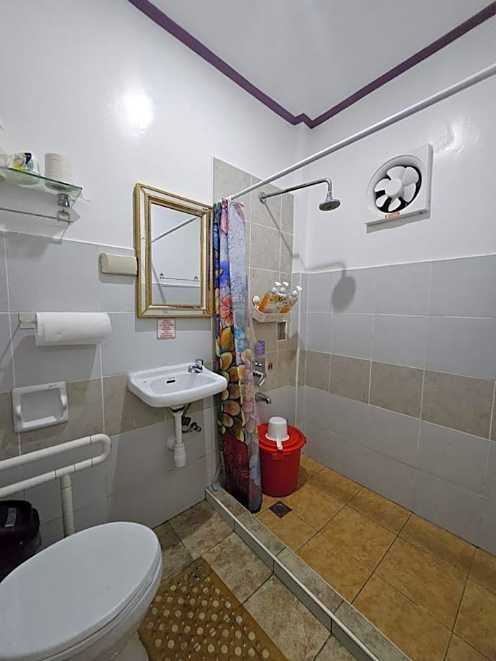 L & M Hearthstones Lodge