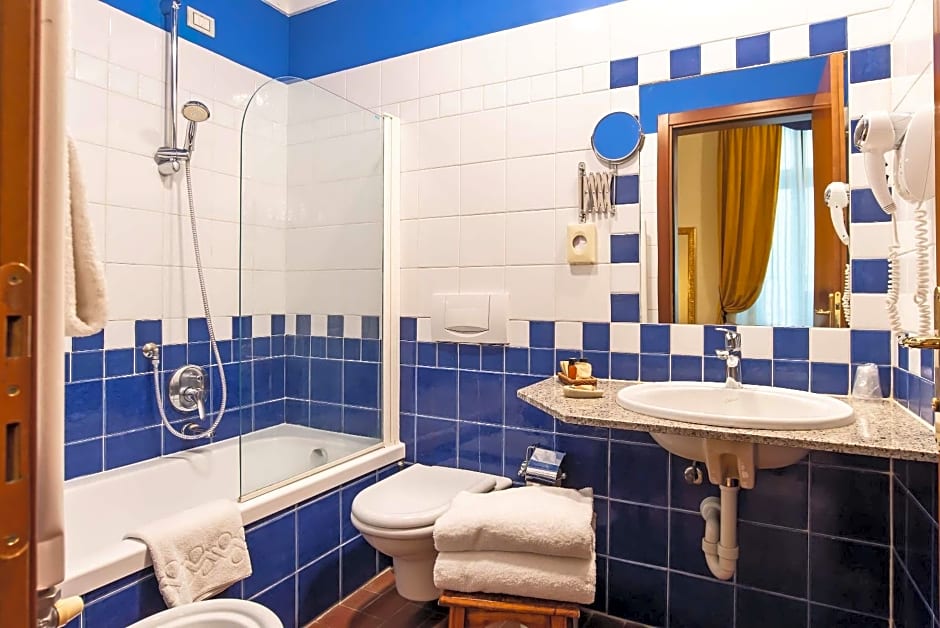 Porta Faenza Hotel