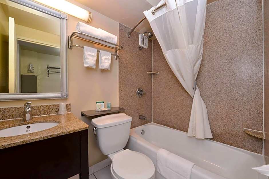 Quality Inn & Suites Montebello - Los Angeles