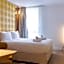 Hôtel Kyriad Prestige Paris Asnieres