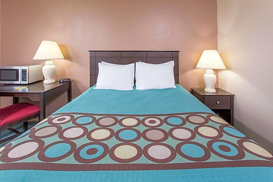 Super 8 by Wyndham Austin MN
