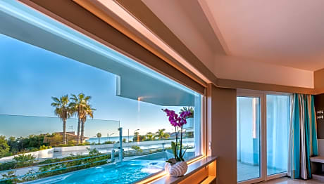 SUITE PALACE SEA VIEW WITH JACUZZI