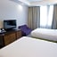 Leon Hotel