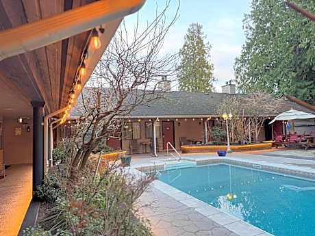 Sunshine Lodge Inn