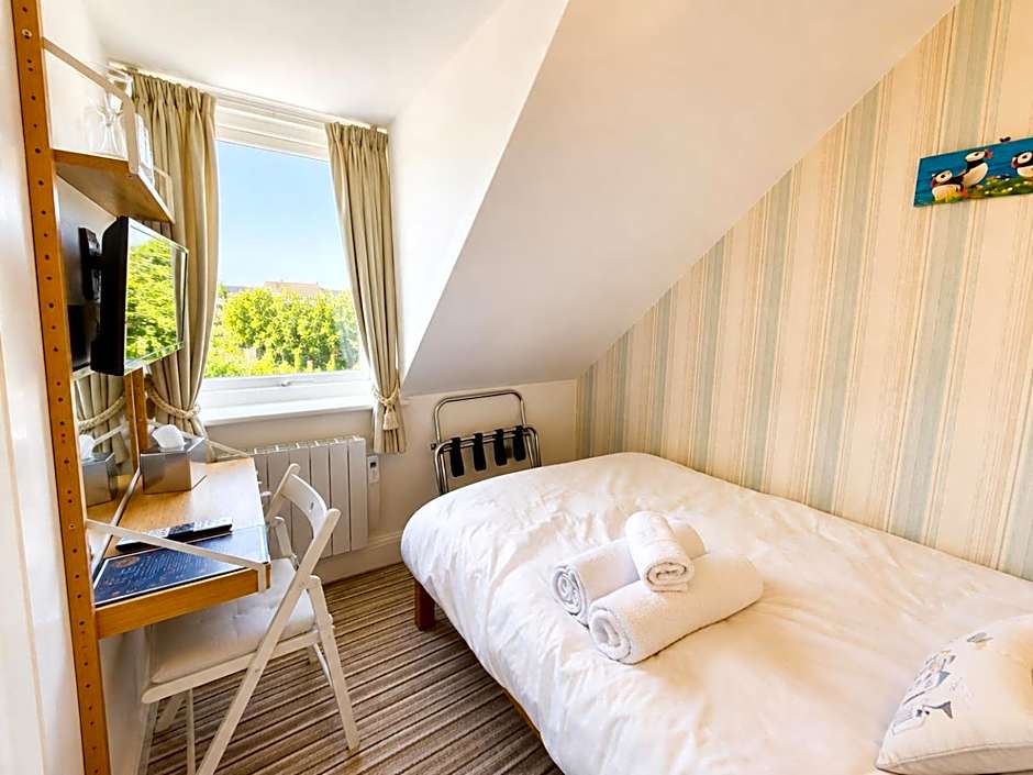 Holly Trees Guest Accommodation