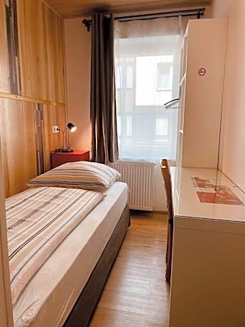 Single Room with Private External Bathroom