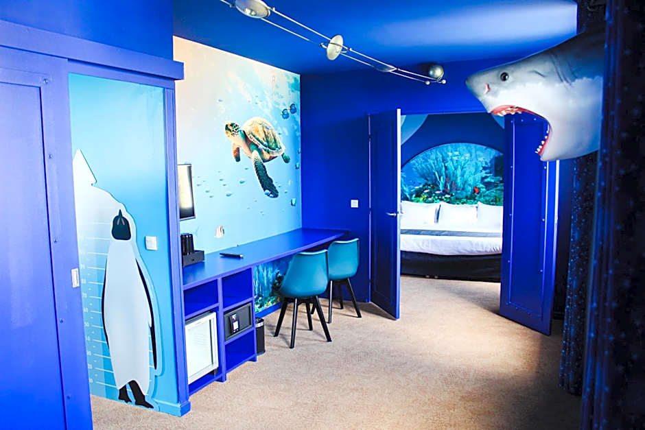 Explorers Hotel At Disneyland Paris