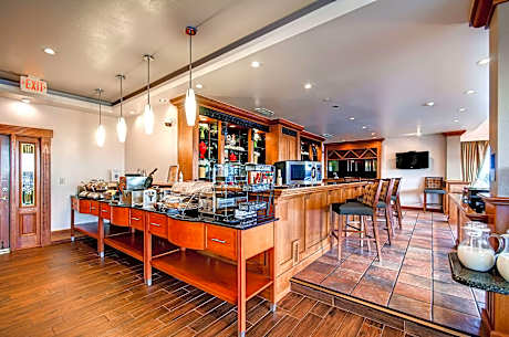 Best Western Plus Plaza Hotel