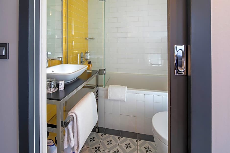 Les Matins de Paris & Spa