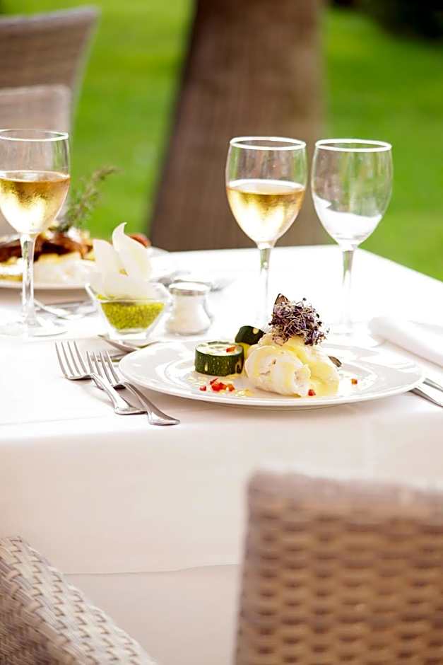 Grupotel Macarella Suites & Spa