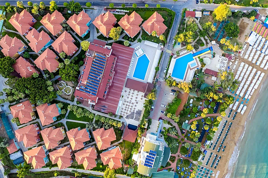 ARMAS GREEN FUGLA BEACH