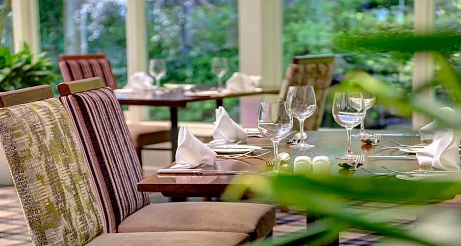 B/W Plus Buxton Lee Wood Hotel