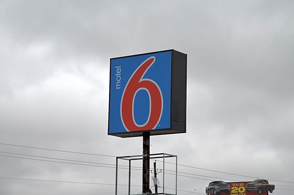 Motel 6-Covington, TN