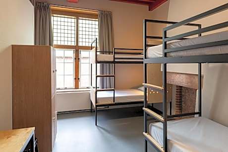 Quadruple Room with Private Bathroom
